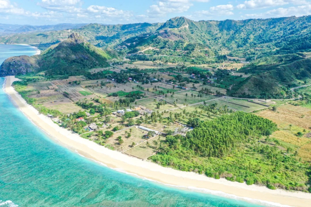 Development in Lombok - Selong Belanak